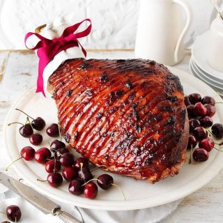 It’s not too late to grab your Christmas ham!! Our stores are stocked! 
Head to @australianpork website for this delicious cherry, mustard and balsamic glazed ham recipe🍒 

#aussieham #aussiechristmas  #cherryham #christmasham #nomnom #australianham #cherryglaze #glazeham #christmasfeast