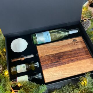 Looking for a Christmas gift? 

Our custom hampers are the perfect gift for the entertainer🍷

Available at all our stores and online for $150 add a $75 gift voucher for $190 SAVE $35 

#christmashamper #butcherblock #butchershop #illawarra #shoplocal #christmasgift #christmasgiftideas #aussiechristmas